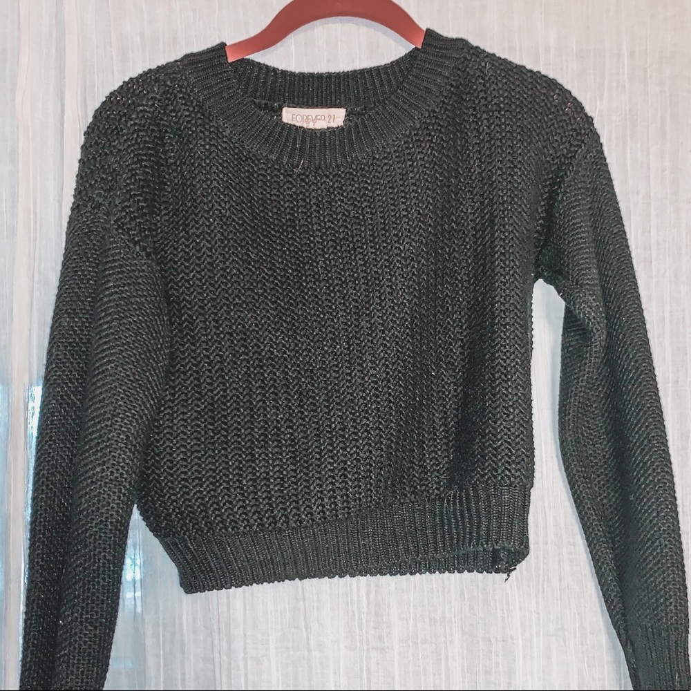 FOREVER 21 CROPPED BLACK SWEATER
